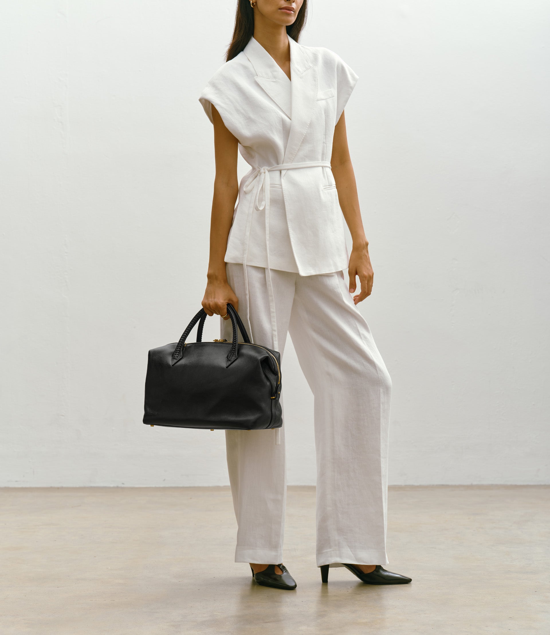 Vérité City Elvis Buffalo Leather Black | Métier from Unknown Brand