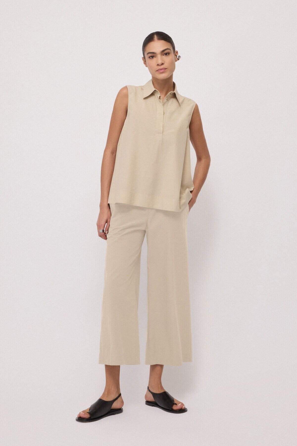 Cropped poplin trousers